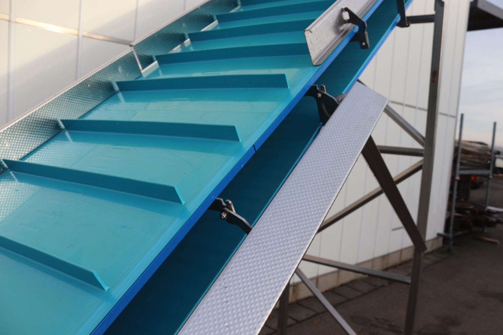 Jasa Stainless steel elevator 440 x 70 cm
