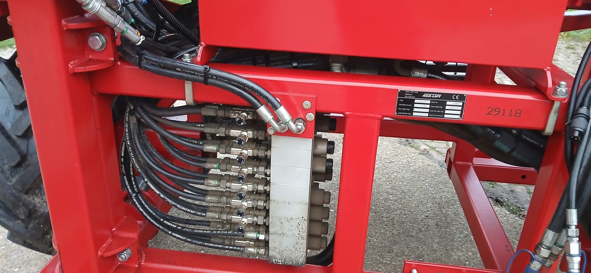 Asa-Lift PO 335-A Однорядный верхний подъемник, комбайн для уборки фенхеля с автоматической подачей рассады в ящики.