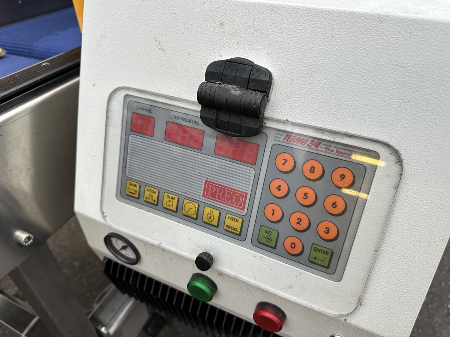 Frutmac Rollex 2000 ������, ��������������� ��� ������� ������������� ������� � ������ ��������� ��������