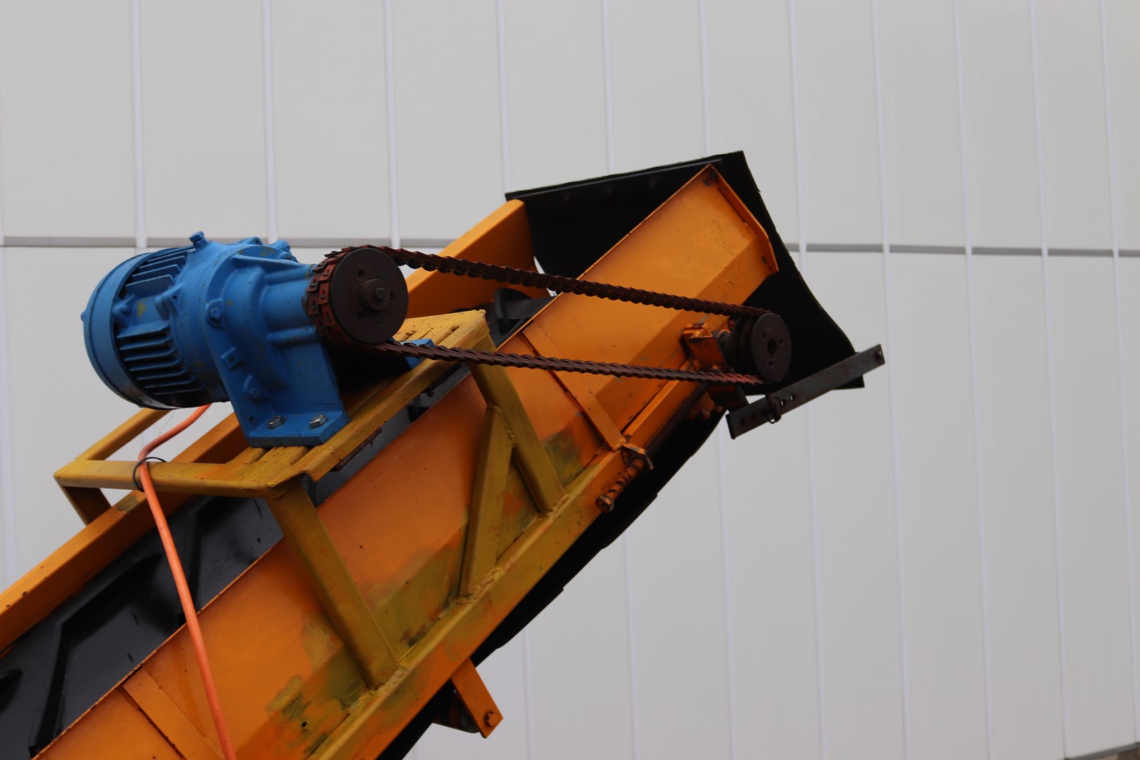 Keulmac mobile elevator conveyor 300 x 50 cm