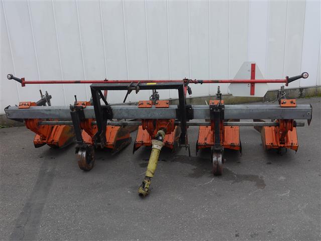 ����������� Dondi Interrow � 4-�� � 5-� ����������.
