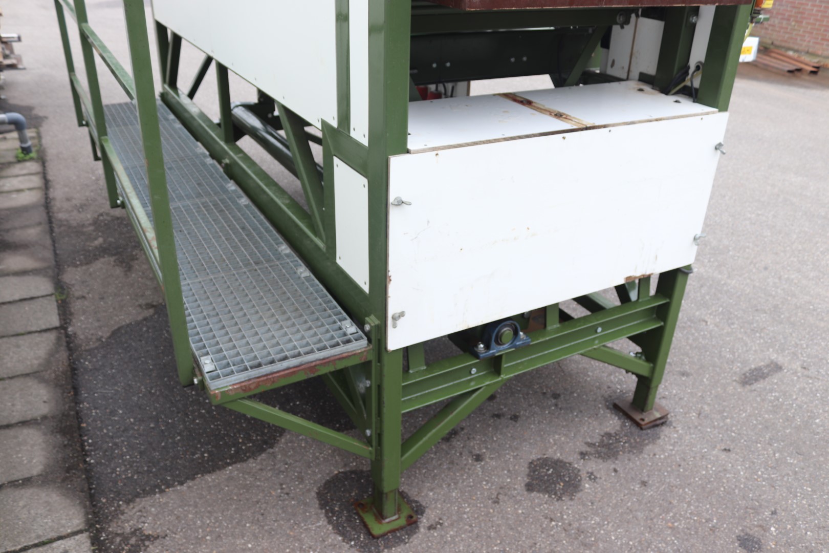 Schouten sorting machine for brussel sprouts