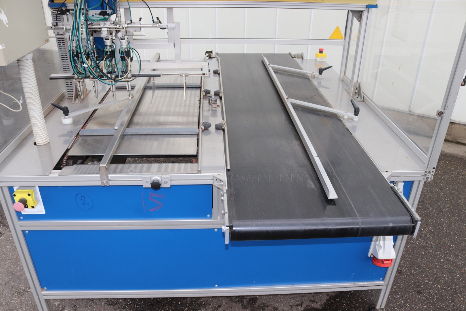 Visser Pic-O-Mat PC-9 transplanter for plugs