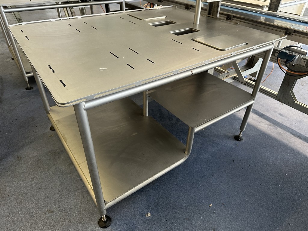 Martin Stolze Combi conveyor Производственная и упаковочная линия с 8 рабочими столами Marco с весами