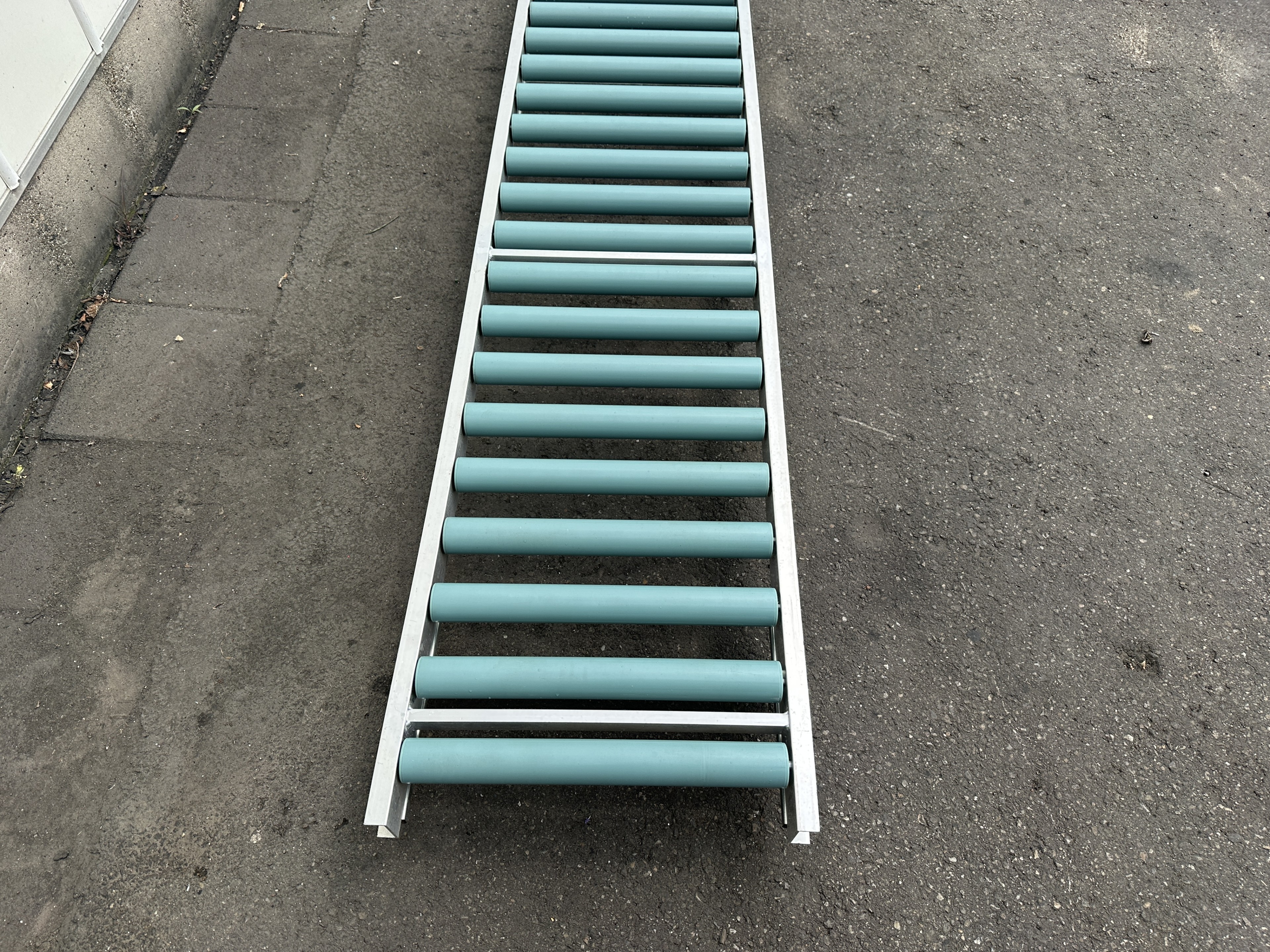 Роликовый конвейер 270 x 45 см