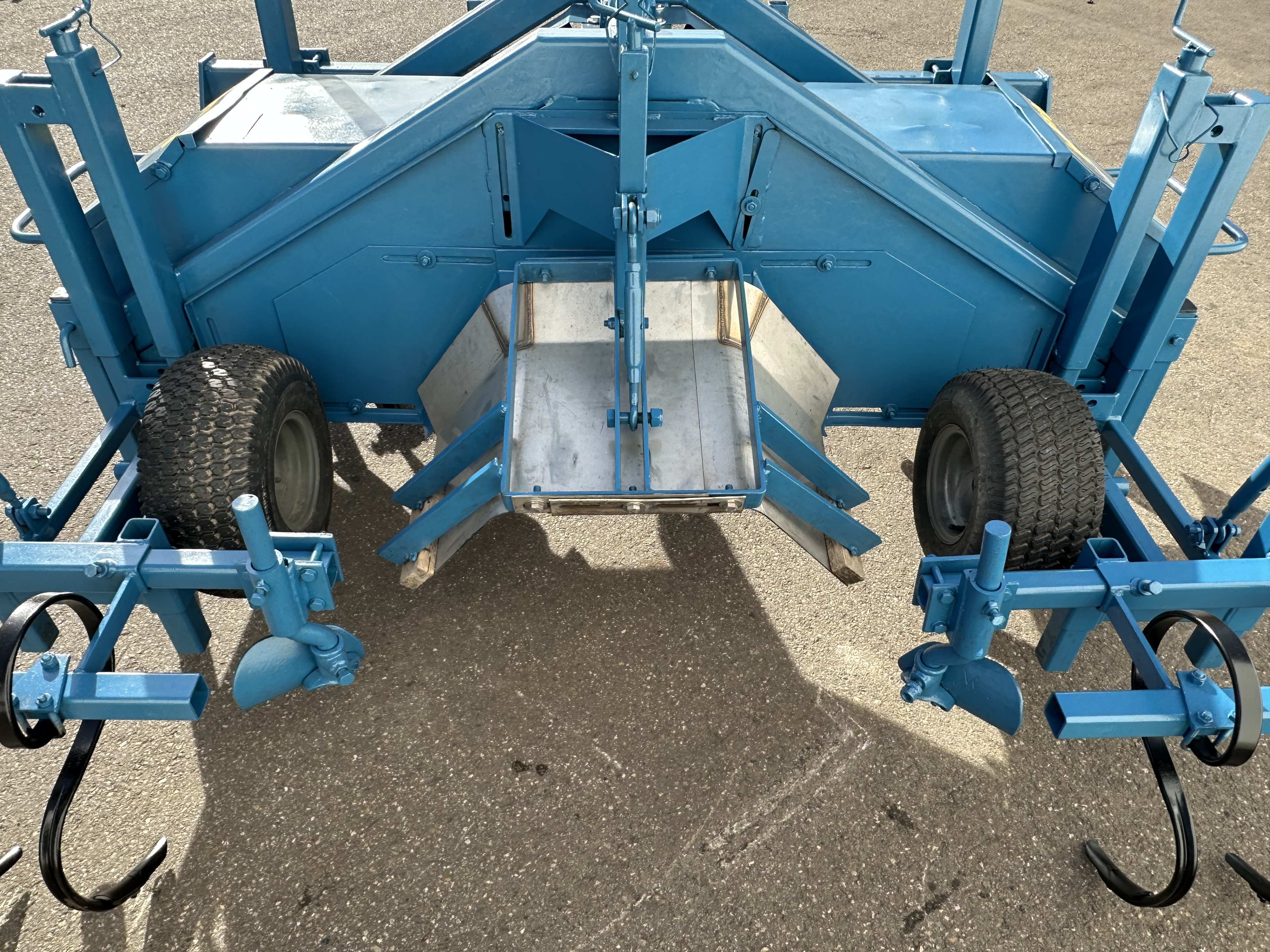 Imants IRF-III hillformer for asparagus