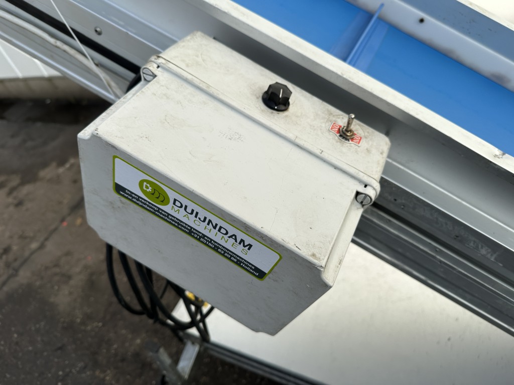 MB Conveyors Элеваторный конвейер 80 по горизонтали и 290 см по наклону