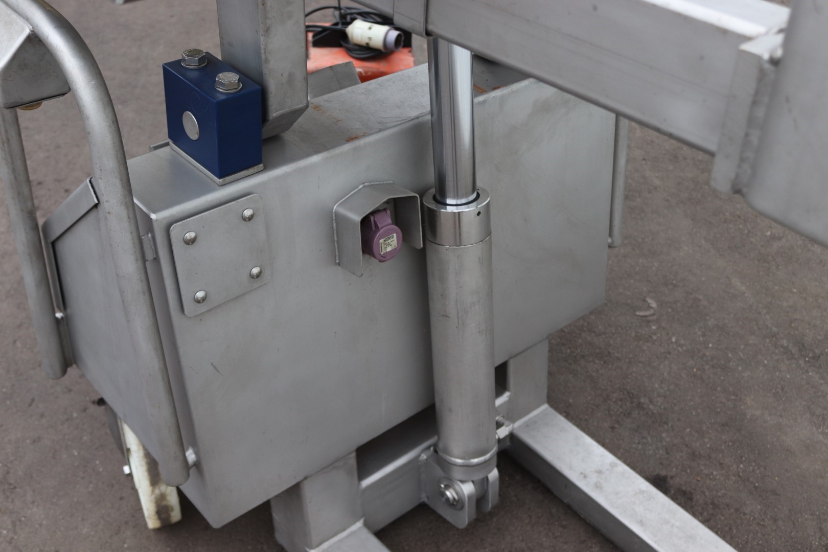Van Oirschot Backsaver ����������� ������������� ��������