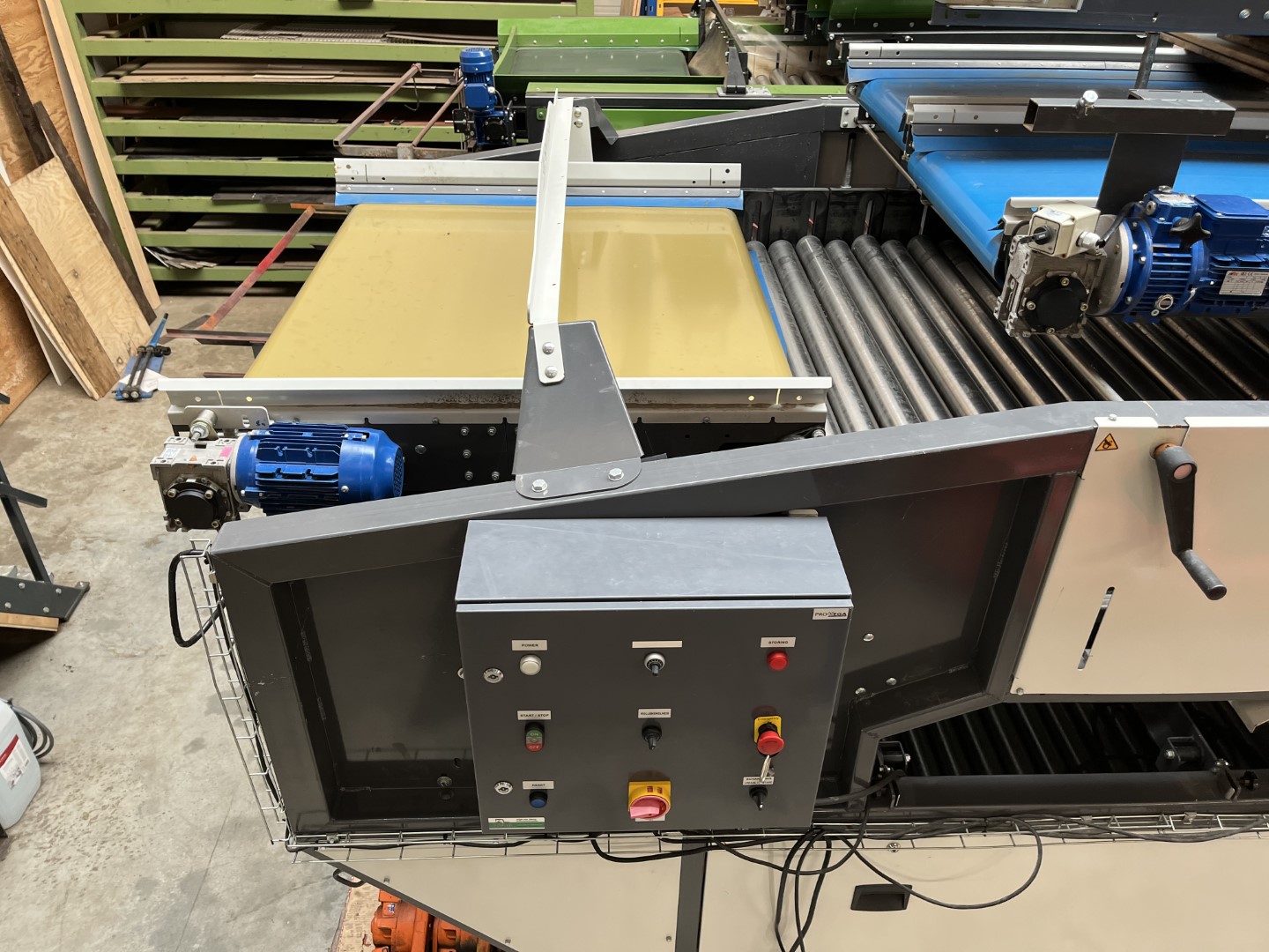 ���������� �������� ������� Pro Vega � 4 ������������