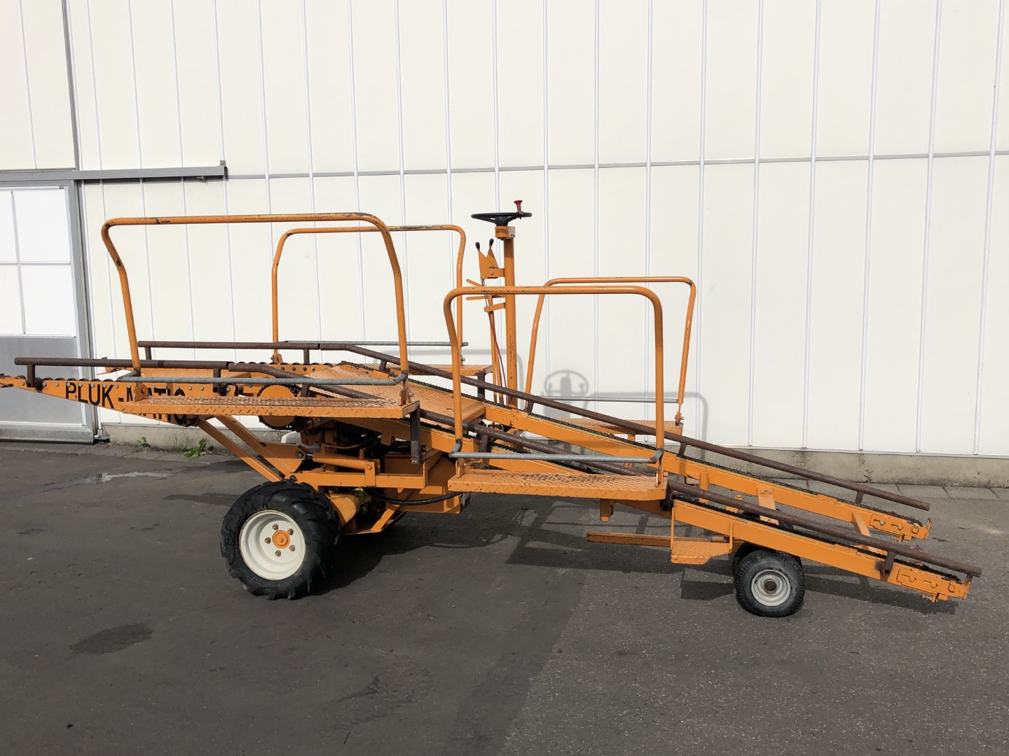 Pluk matic zelfrijdend oogstplateau � kistenlift ��� ��������� ������