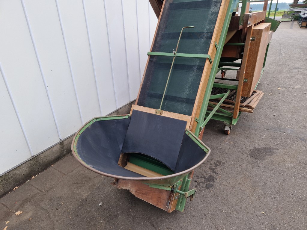 Schouten Trio sorting machine / grader for potatoes and onions