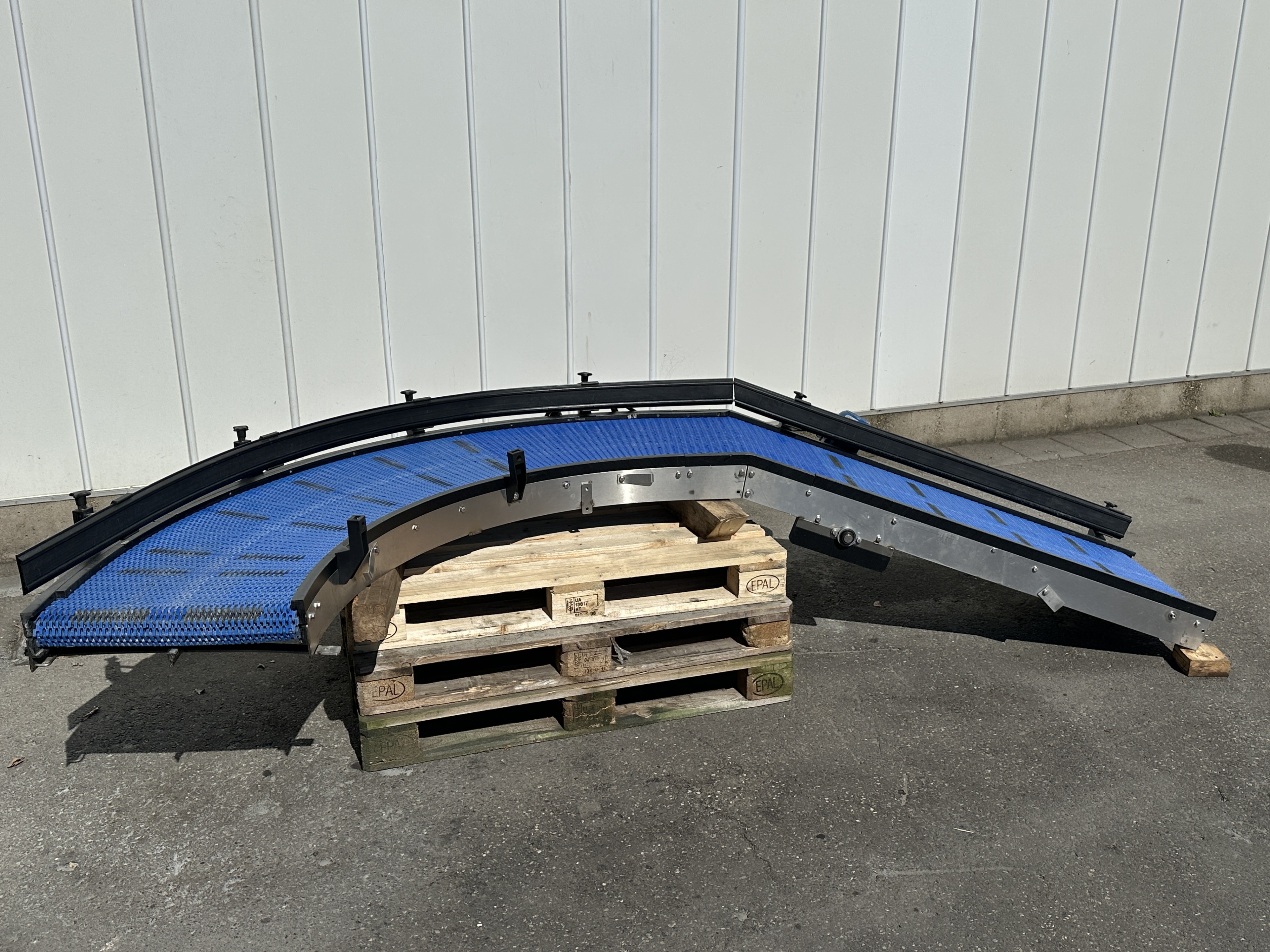 Greymans Paktech Криволинейный конвейер наклон 50 см шириной 90°