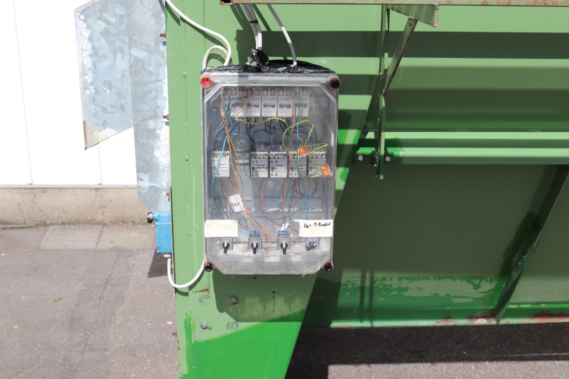Барабанная стиральная машина Schneider 370 x 120 см
