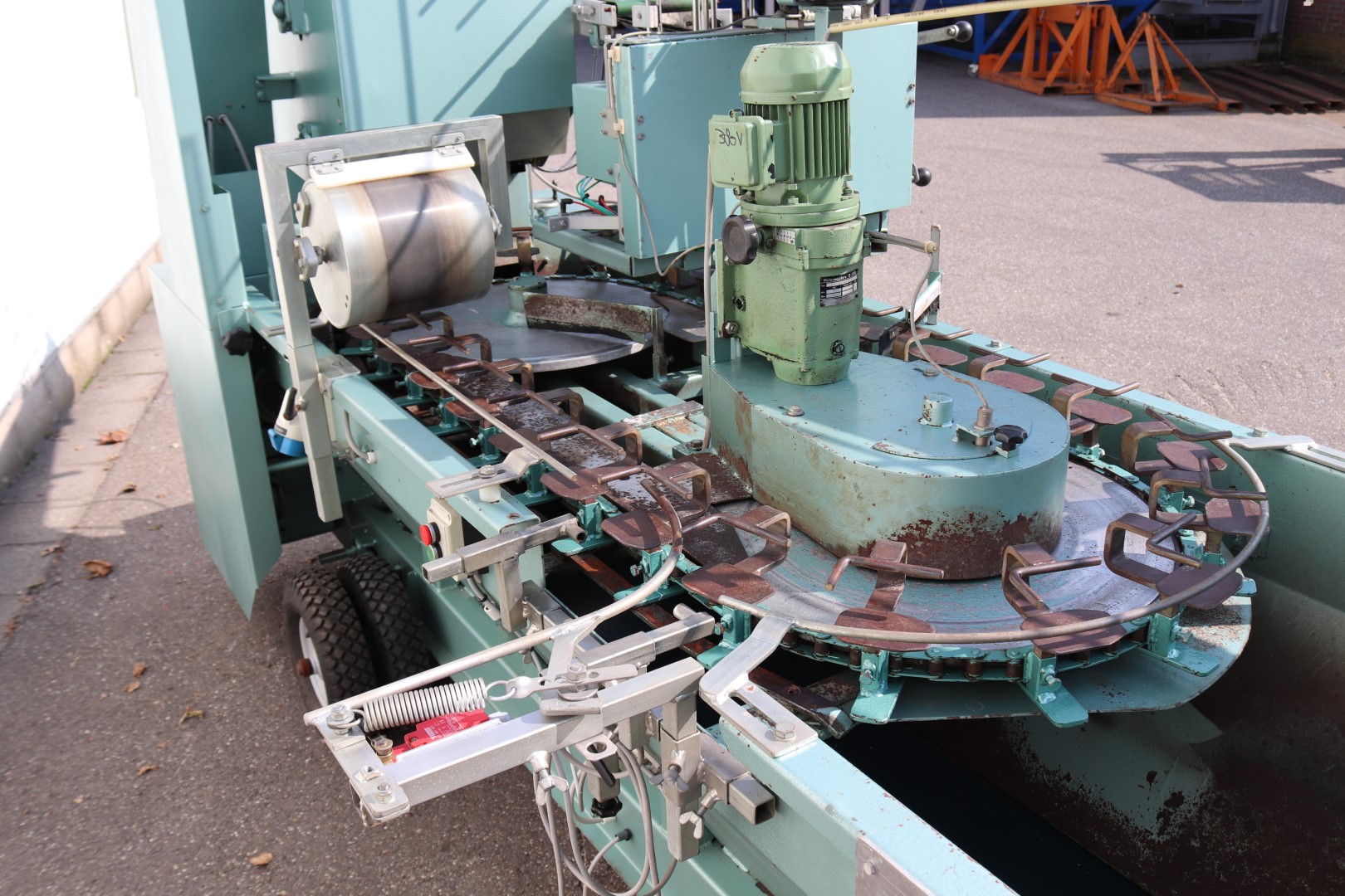 Heto H14C potting machine with 2 potdispensers