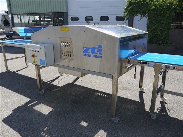ZTI Mechatronics машина для обрезки цветов с конвейером
