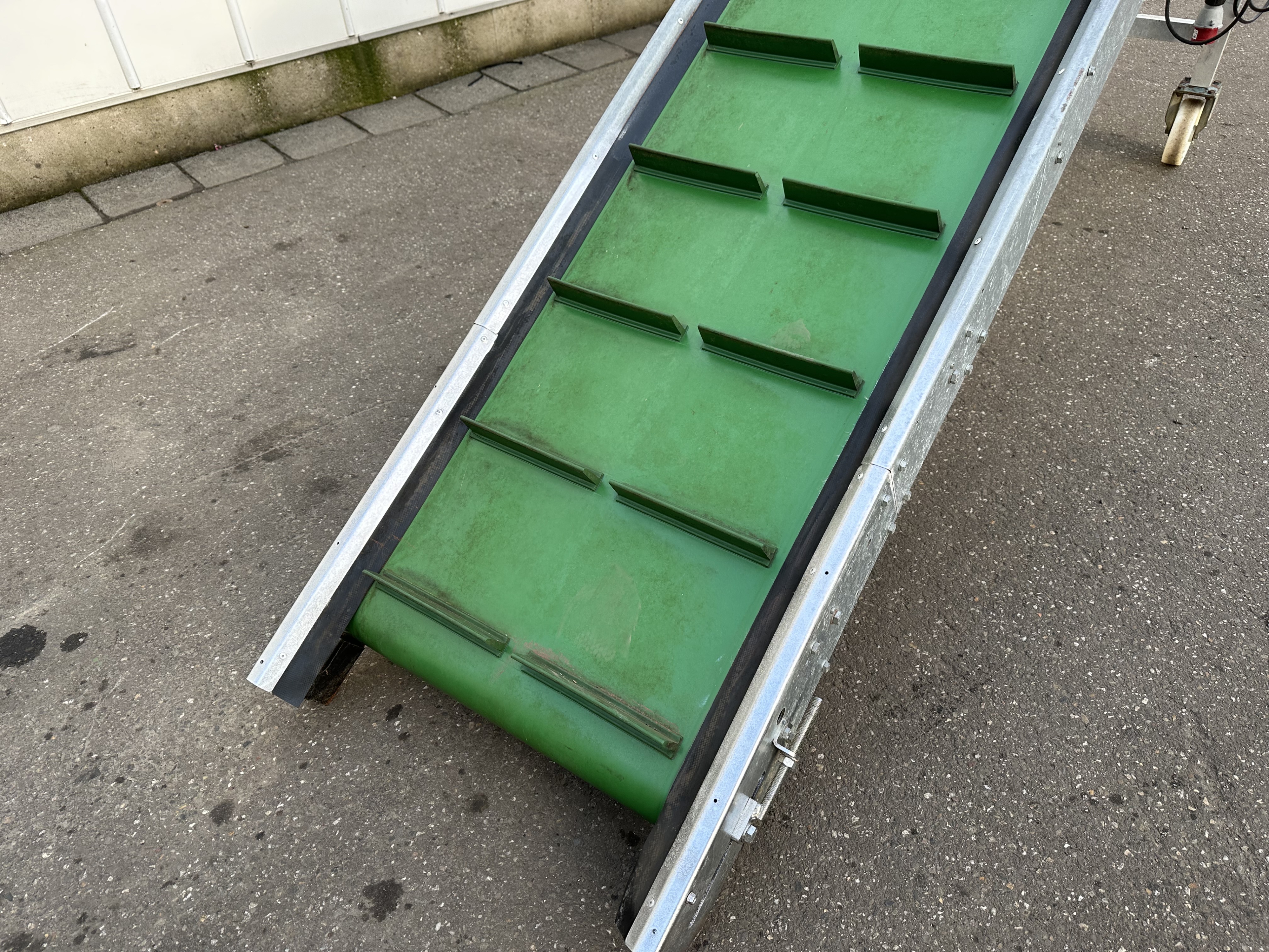 Универсальный лифт 350 x 60 см