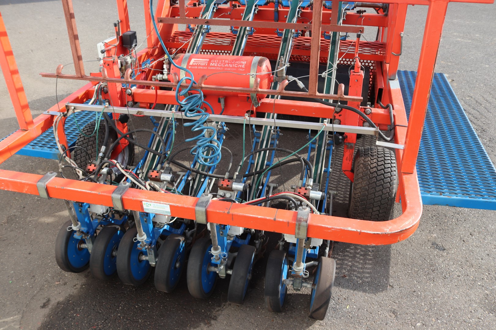 4-������ ����������������� ������ Ferrari Rotostrapp ��� ��������� ������