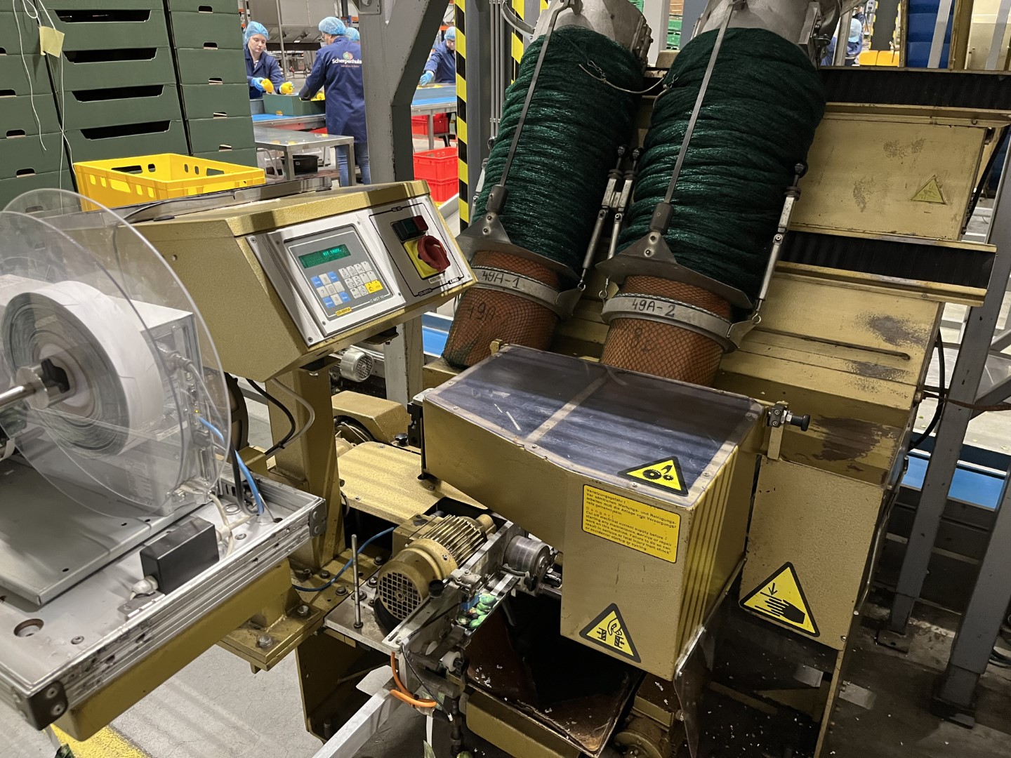 Affeldt weighing machine with C-Pack net clipper