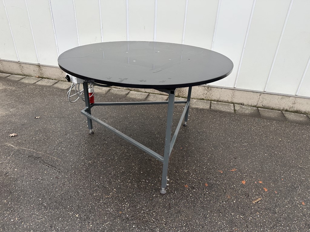 Manter RT130 Поворотные столы 130 см