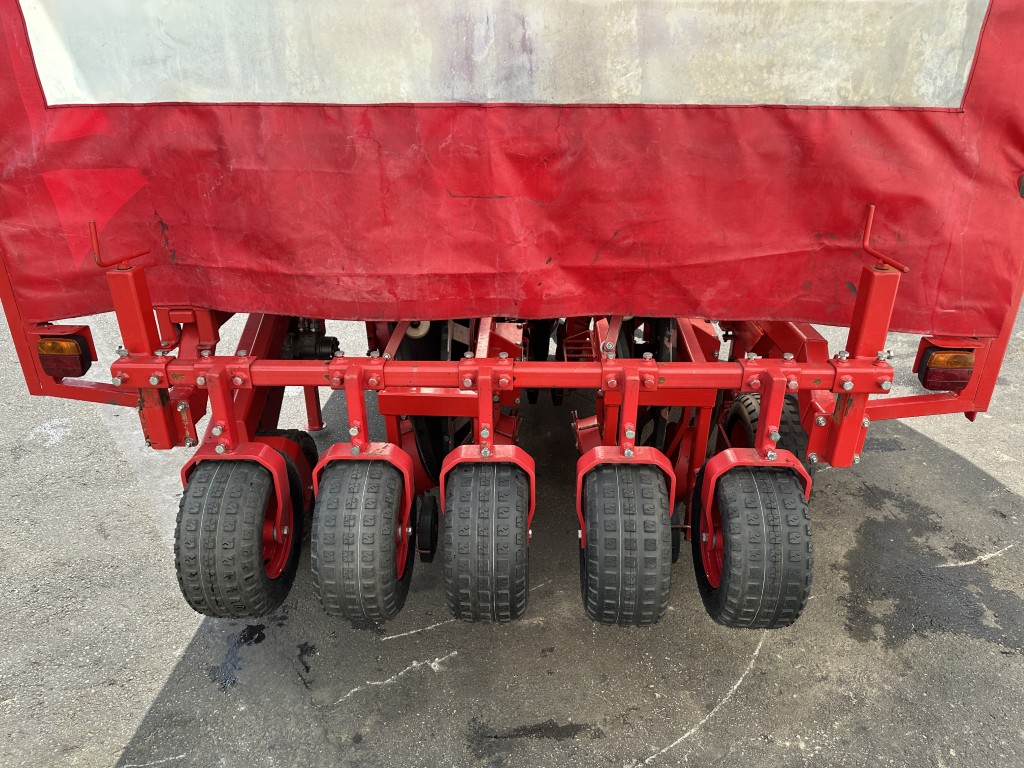 Elco ������ ��� ������� � ����� 4 ���� � �������
