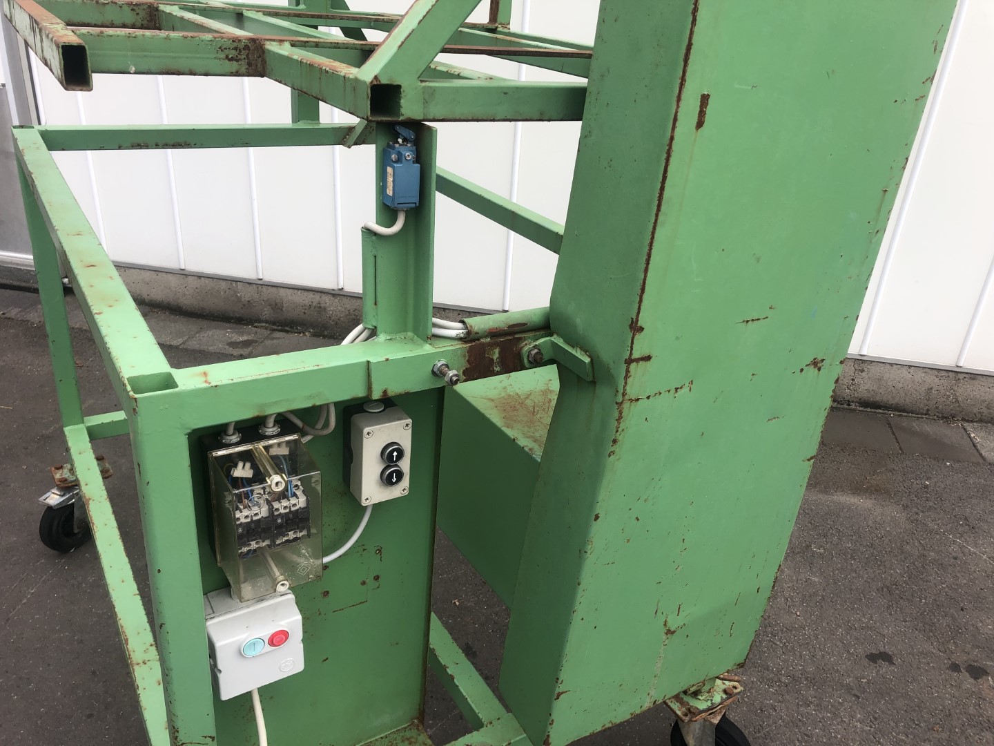 Schneider 130 �������������� �����������