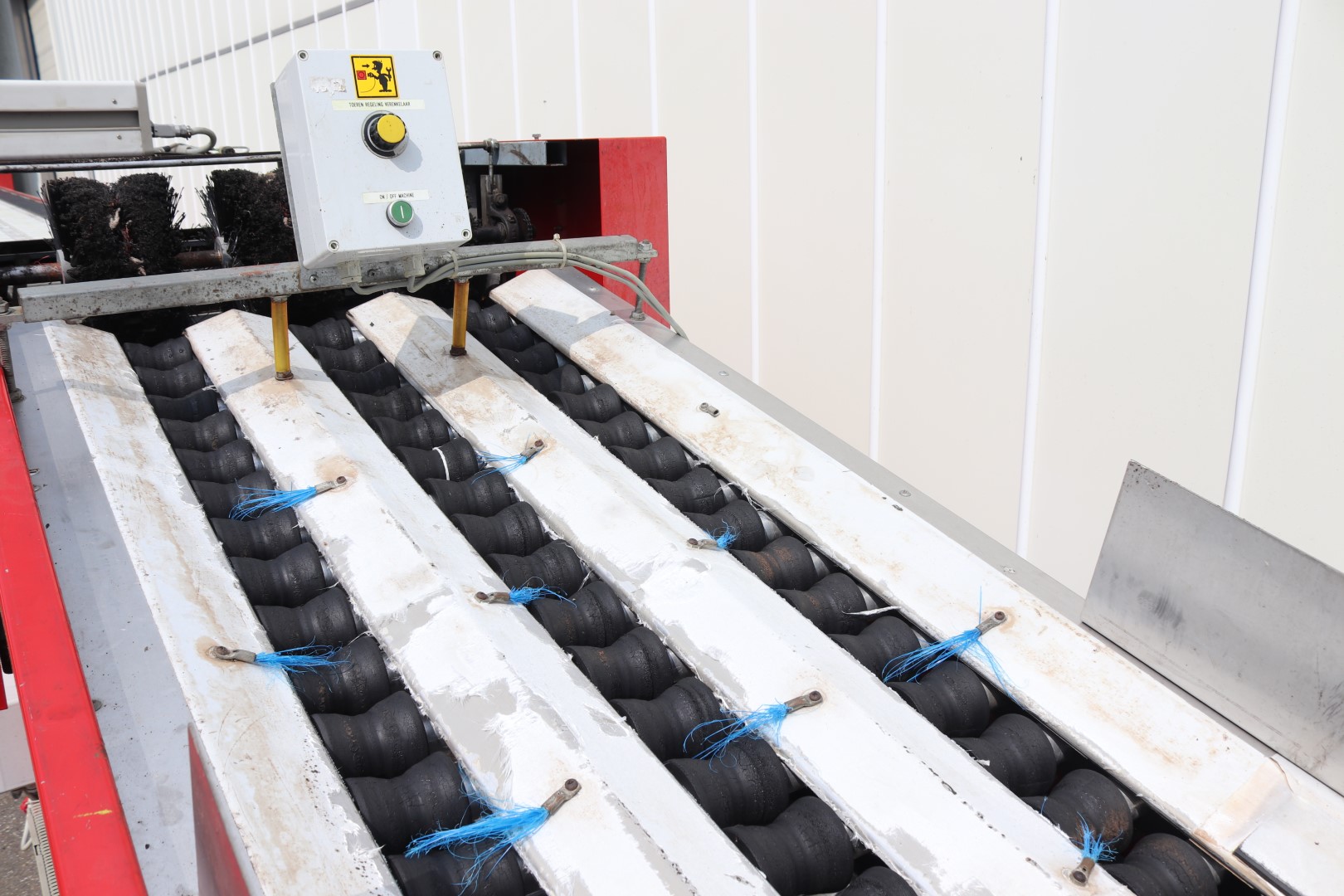 Aweta G3-8+1 weight sorting machine