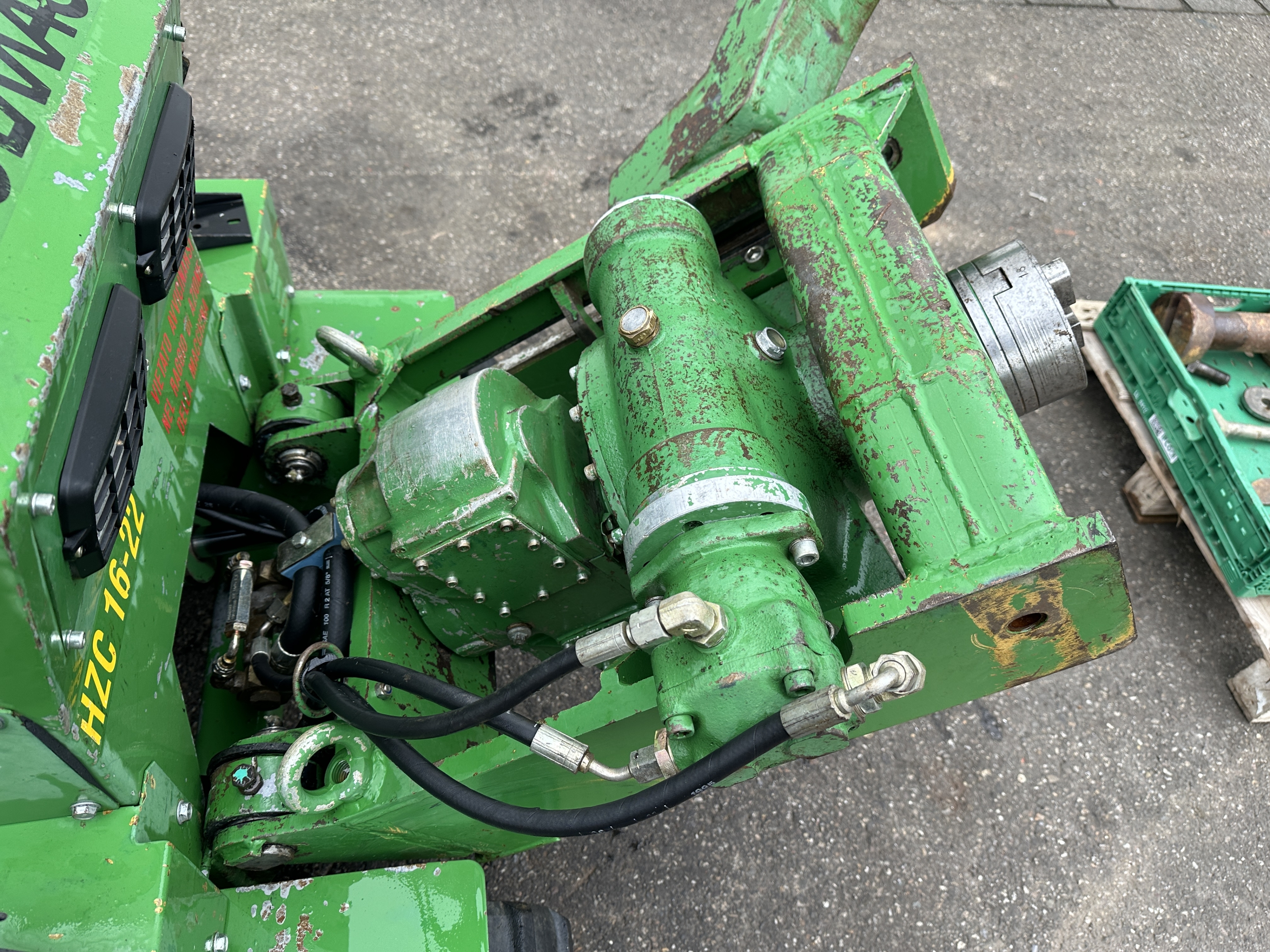 Holmac HZC 16-22 ���������� ������ ��� �������� ������ � �������� � 6 U-��������� ��������
