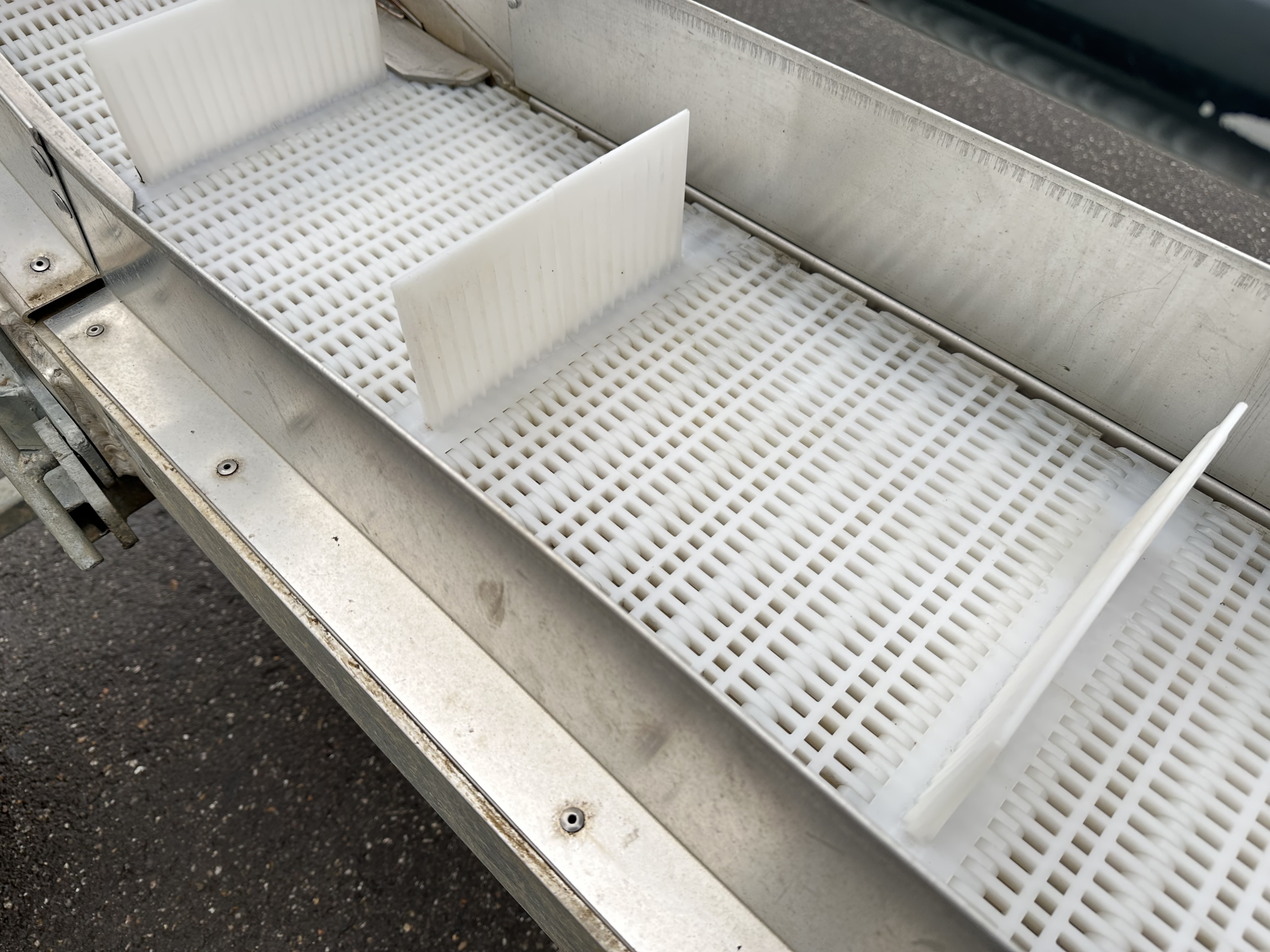 Van den Beucken aluminium harvesting conveyor