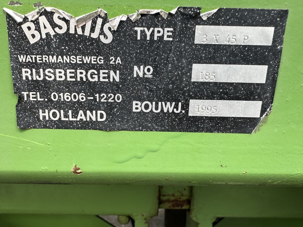 Basrijs �������� ���������� ������ 3 ���� ��� ������� �������, ��������