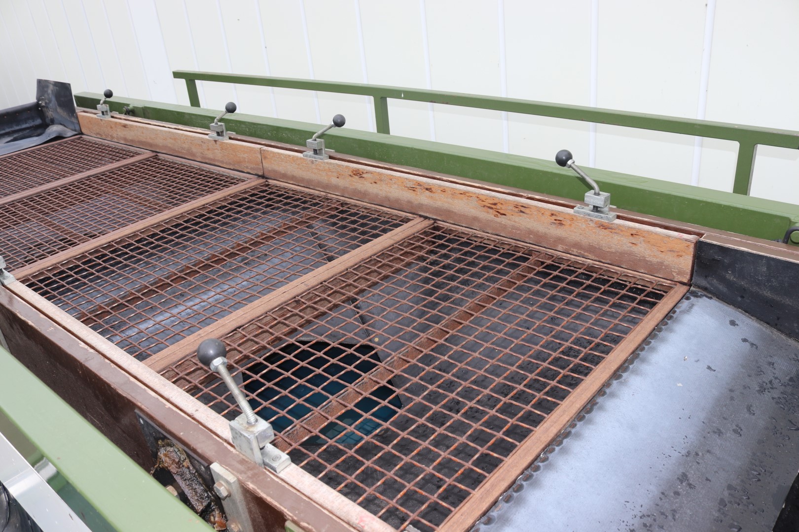 Schouten sorting machine for brussel sprouts