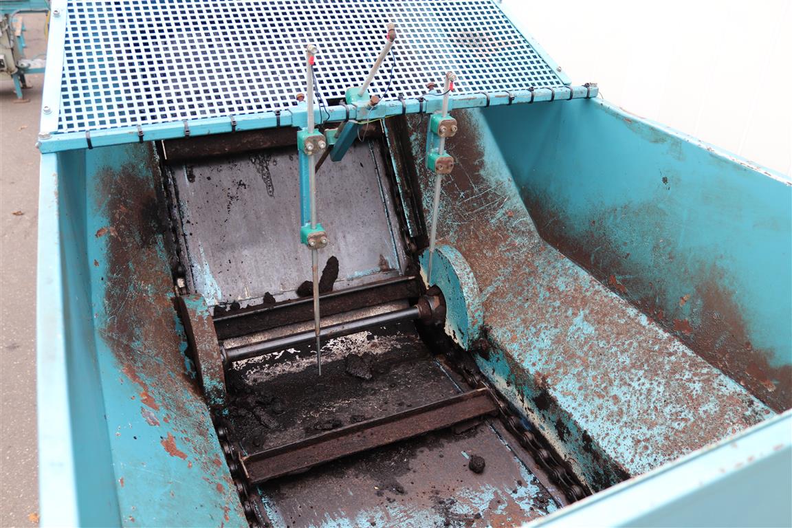 Visser Block-O-Matic soilblocking system