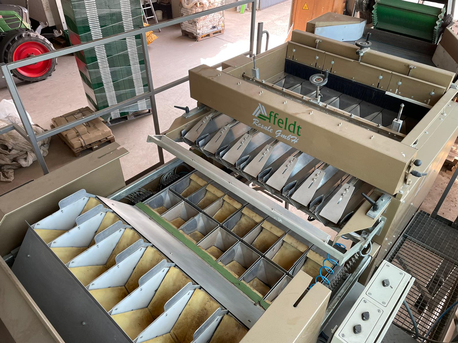 Affeldt weighing machine with C-Pack net clipper