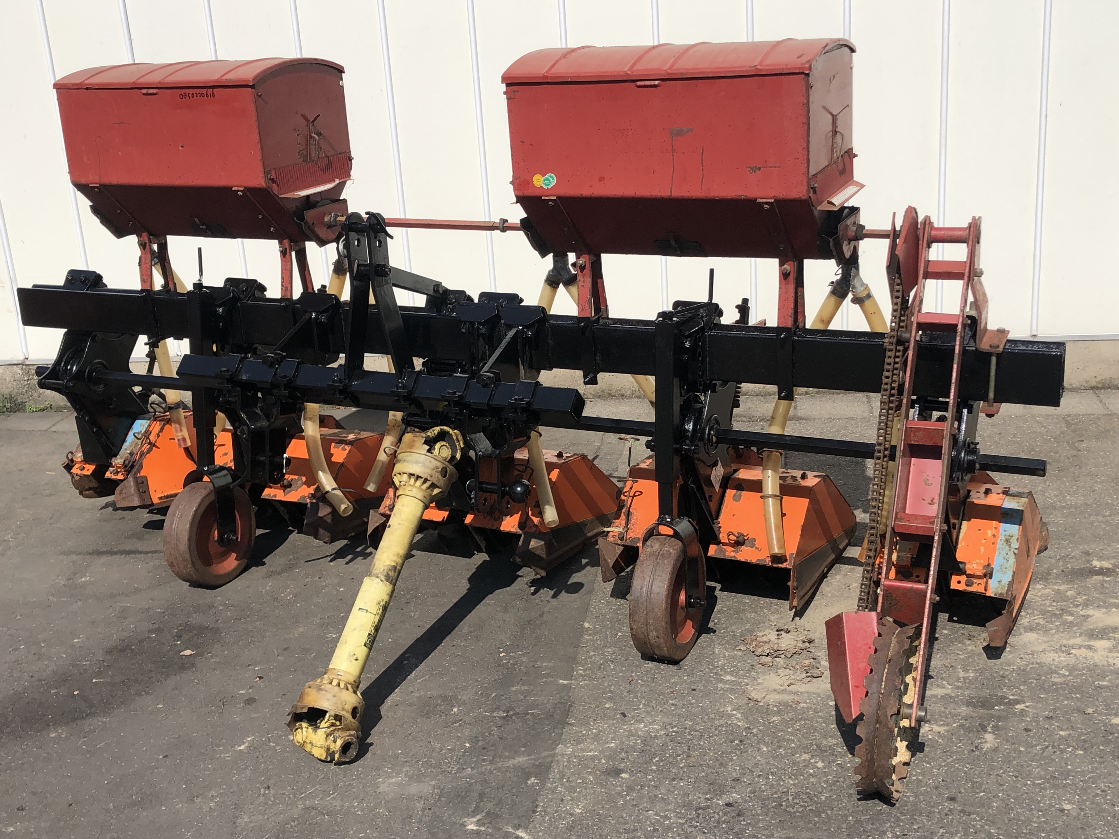 Pegoraro Interrow ����������� � 4 ������ � 5 ����������.