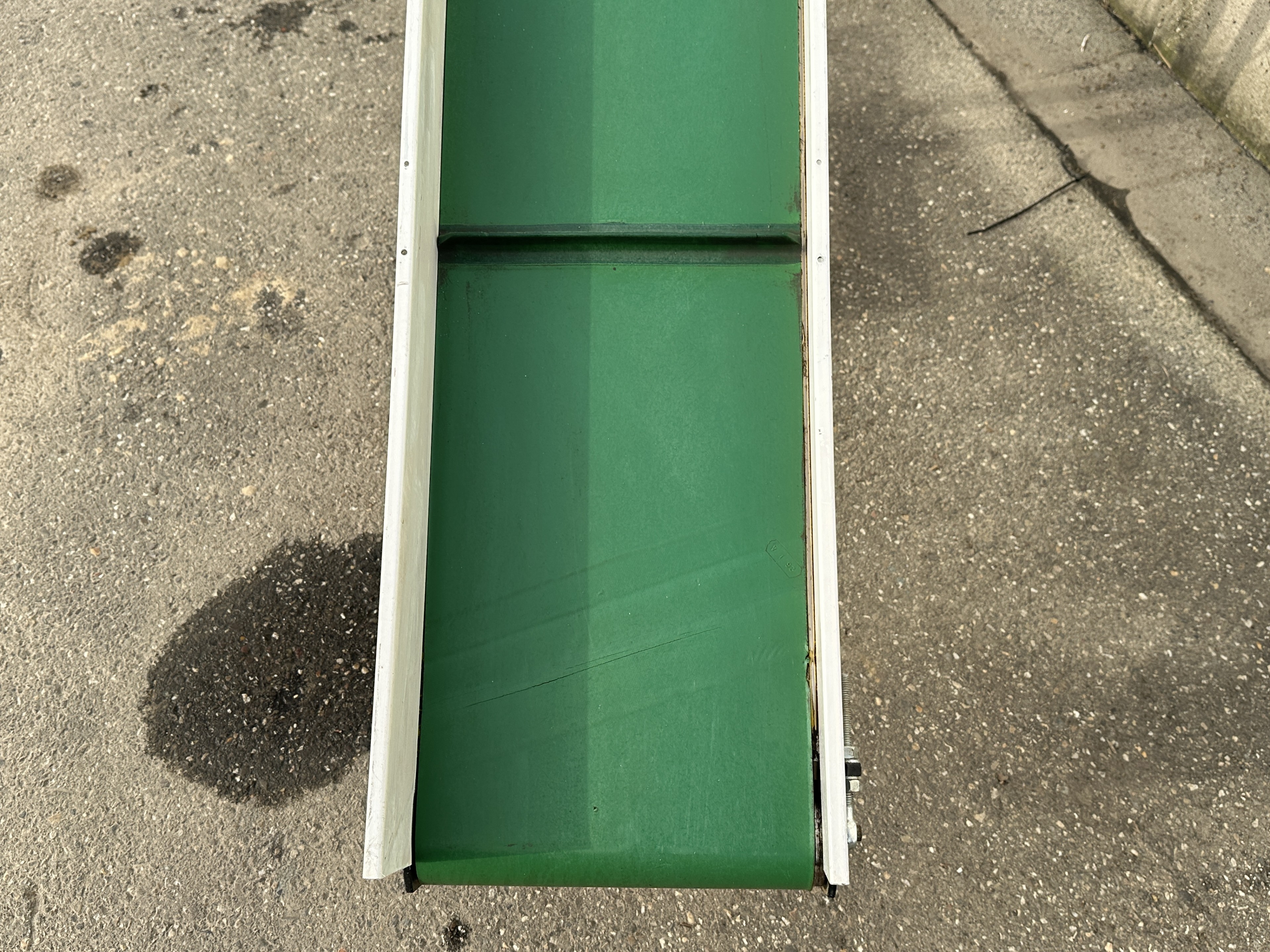 TTW VZB Элеваторный конвейер 205 x 30 см