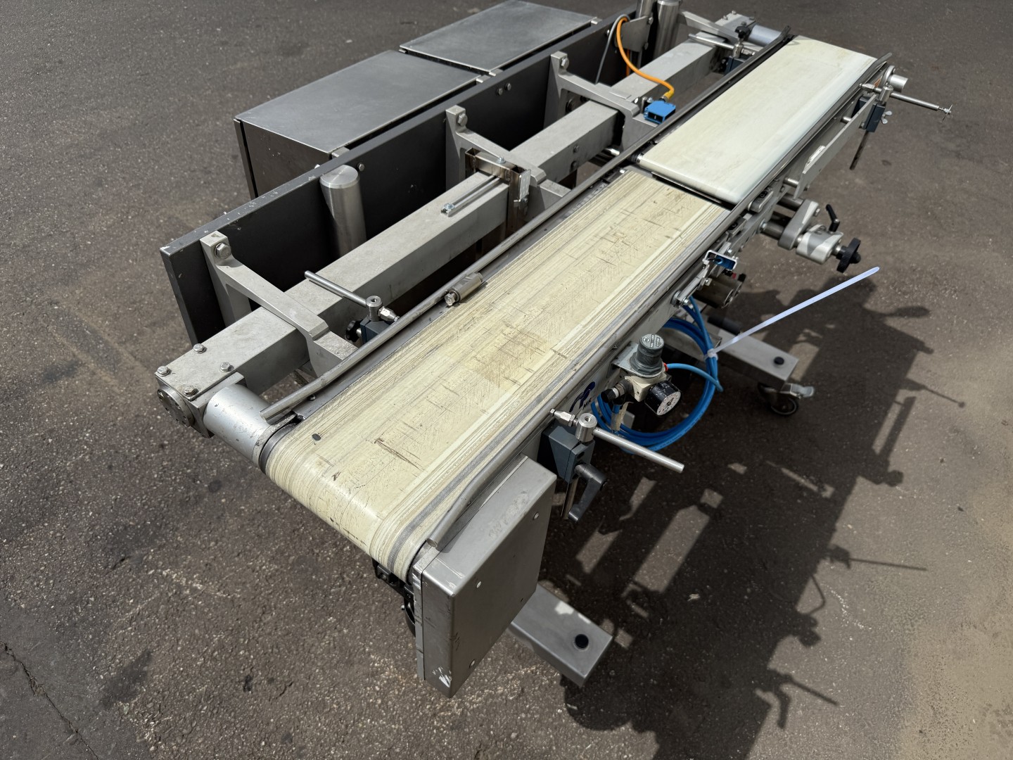 MR Etikettiertechnik MR333 Этикеровочная машина