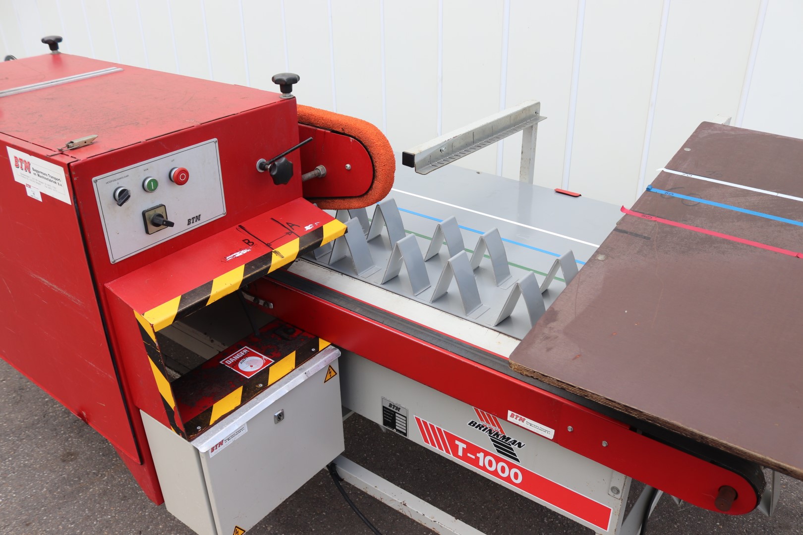 Машина для обработки цветов BTM Smits T1000 с 1 связывателем Cyklop