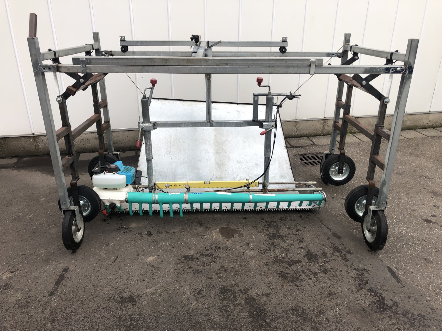 Horti Hands Eazycut pruning machine
