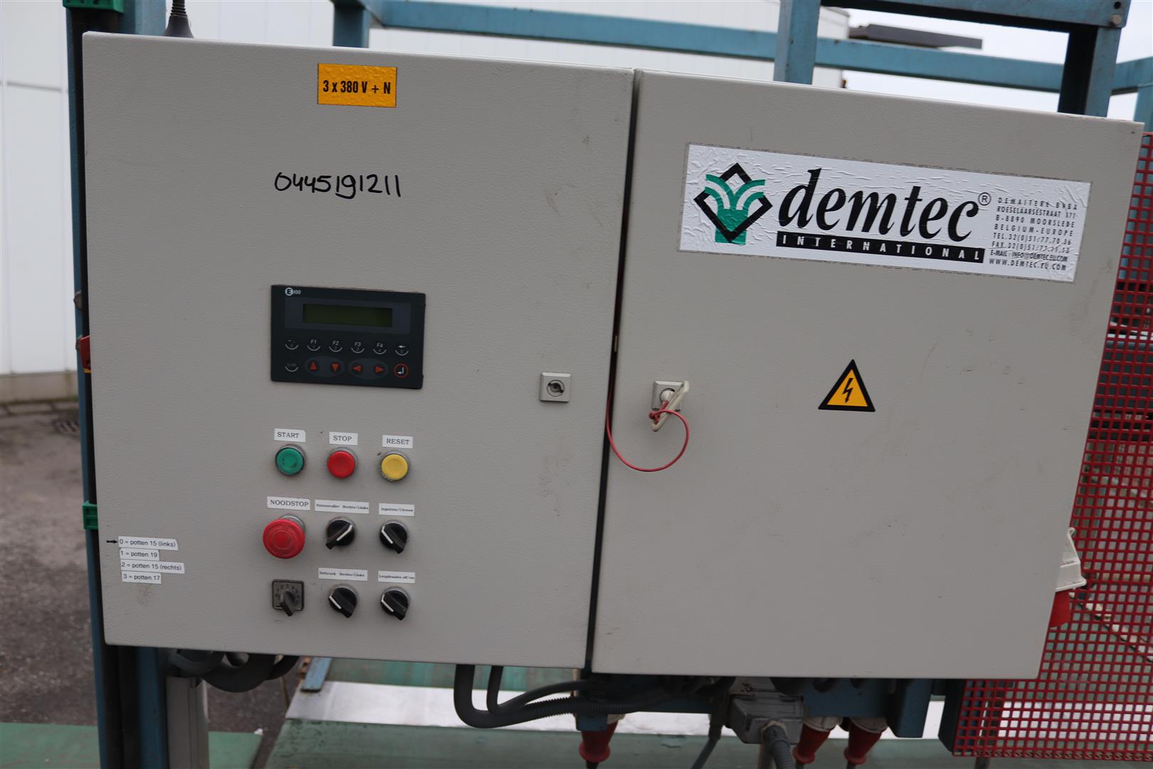 Конвейер для сбора горшечных растений Demtec