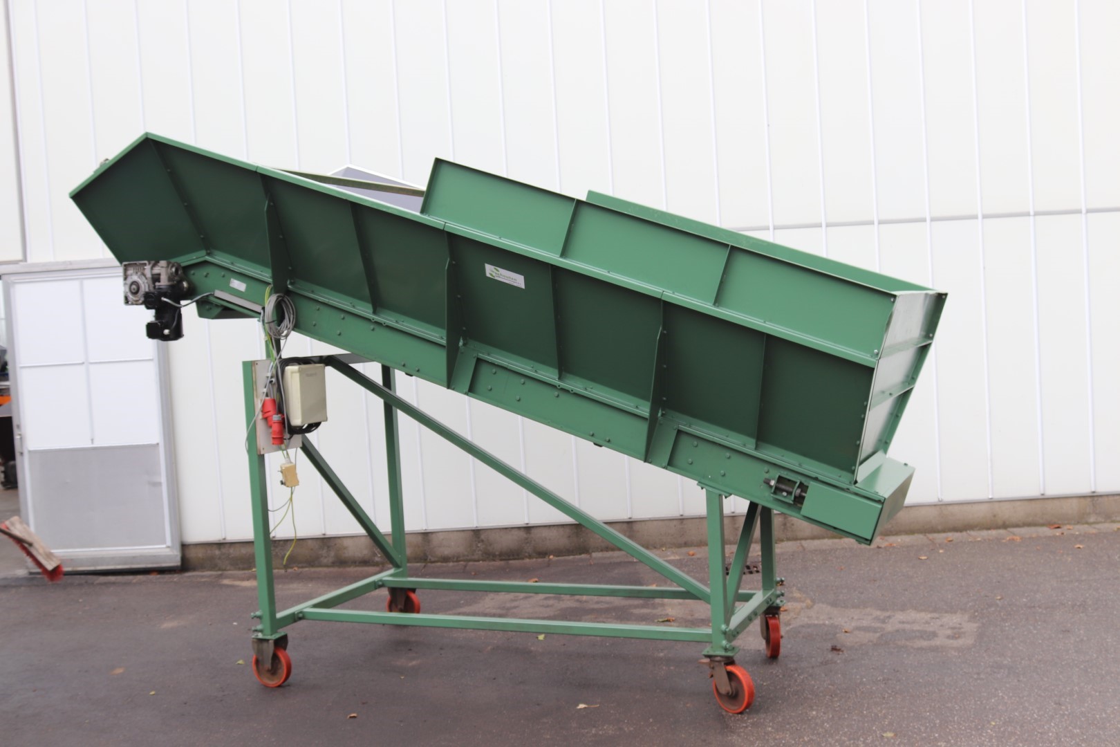 Schouten hopper 365 x 80 cm with adjustable speed