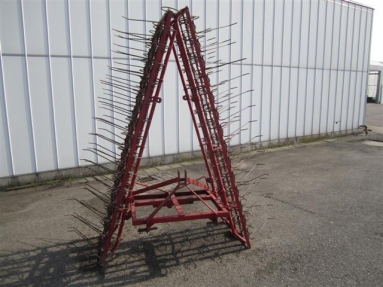 Зубчатая прополочная машина Lely 450 см