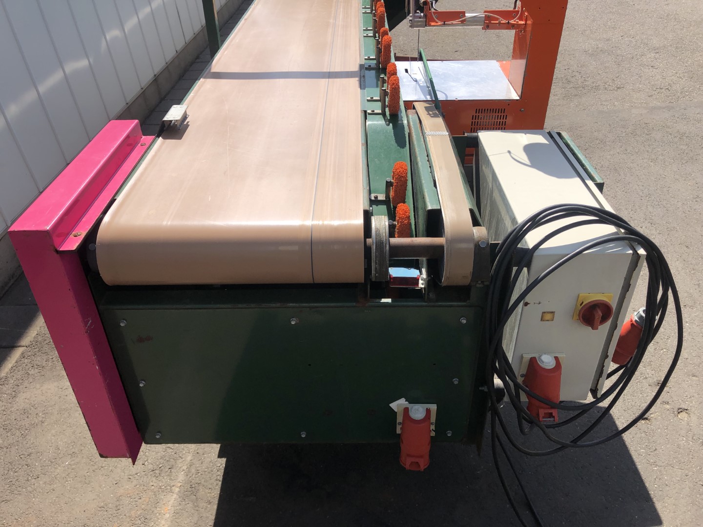 Potveer flower bunching machine