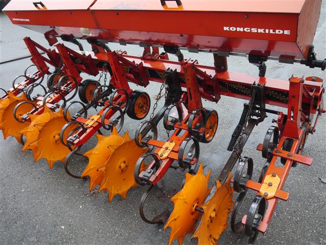 Культиватор Kongskilde Vibro 4 ряда с удобрениями