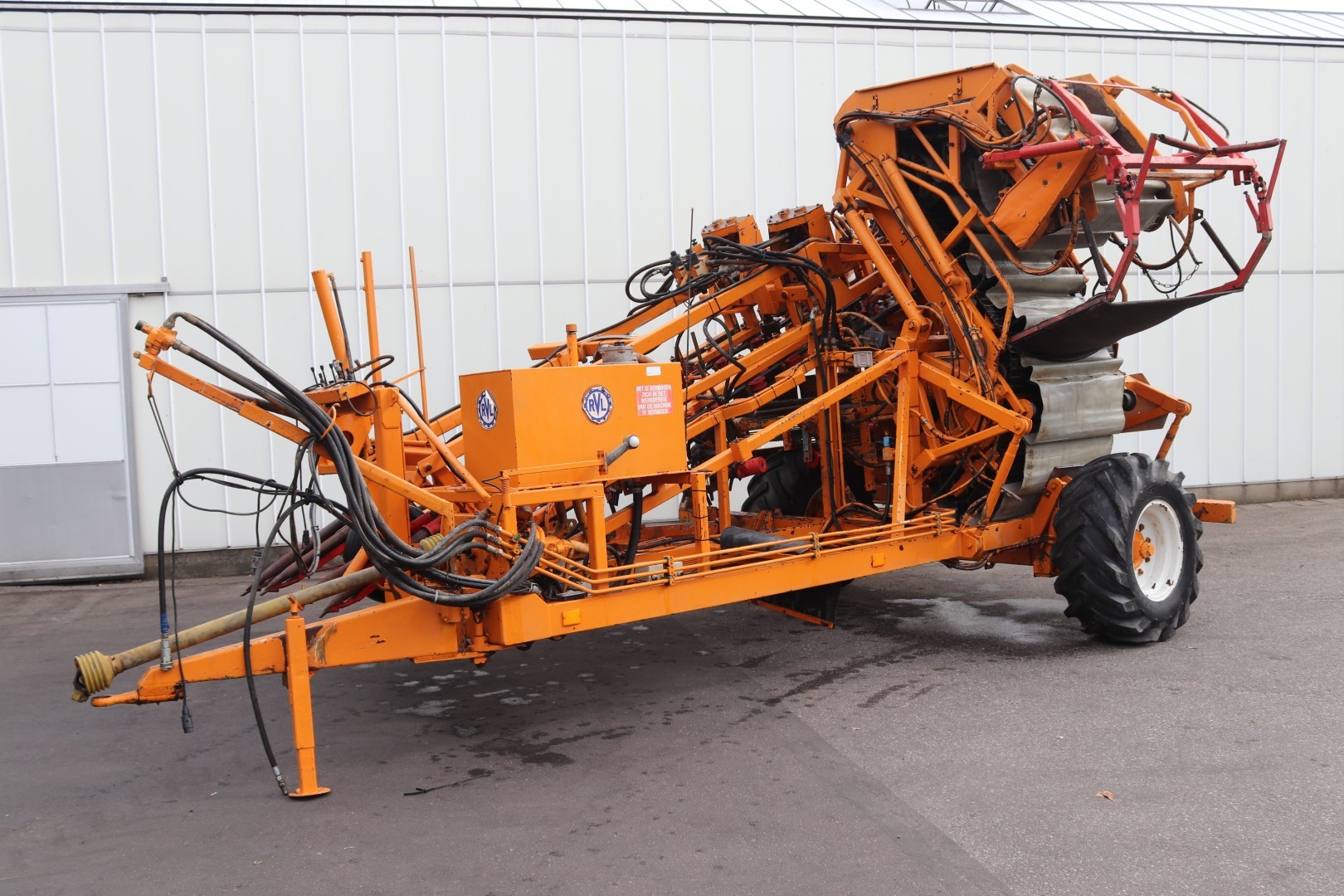 Vecon-RVL carrot harvester 2 rows
