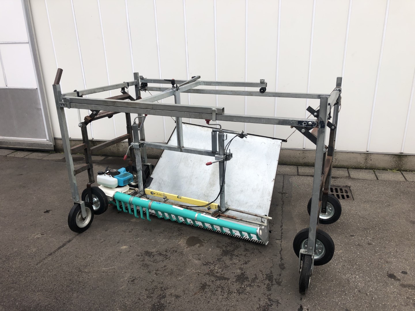 Horti Hands Eazycut pruning machine