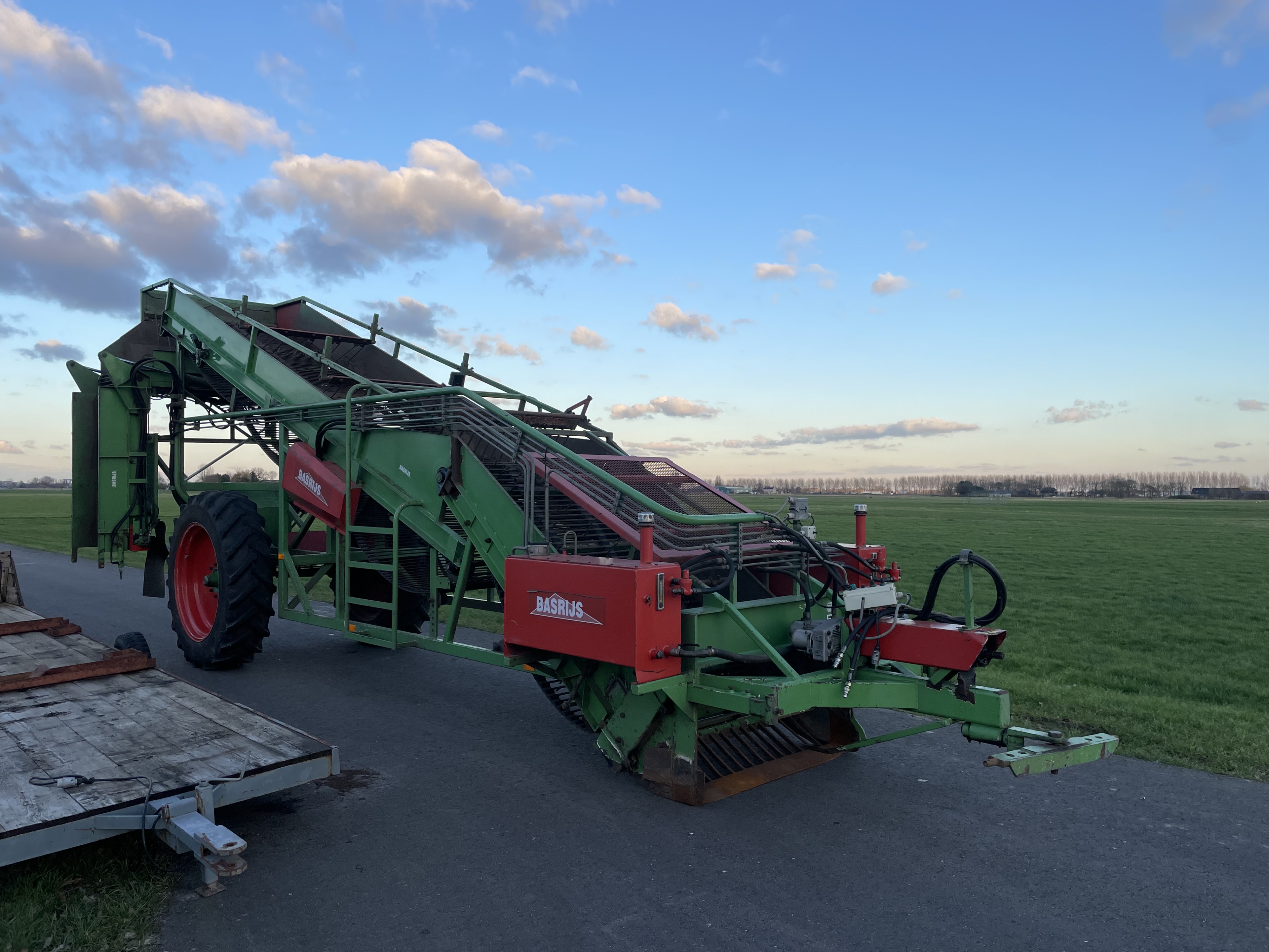 ������� Basrijs ��� ����� ��������, ��� �������� � ������