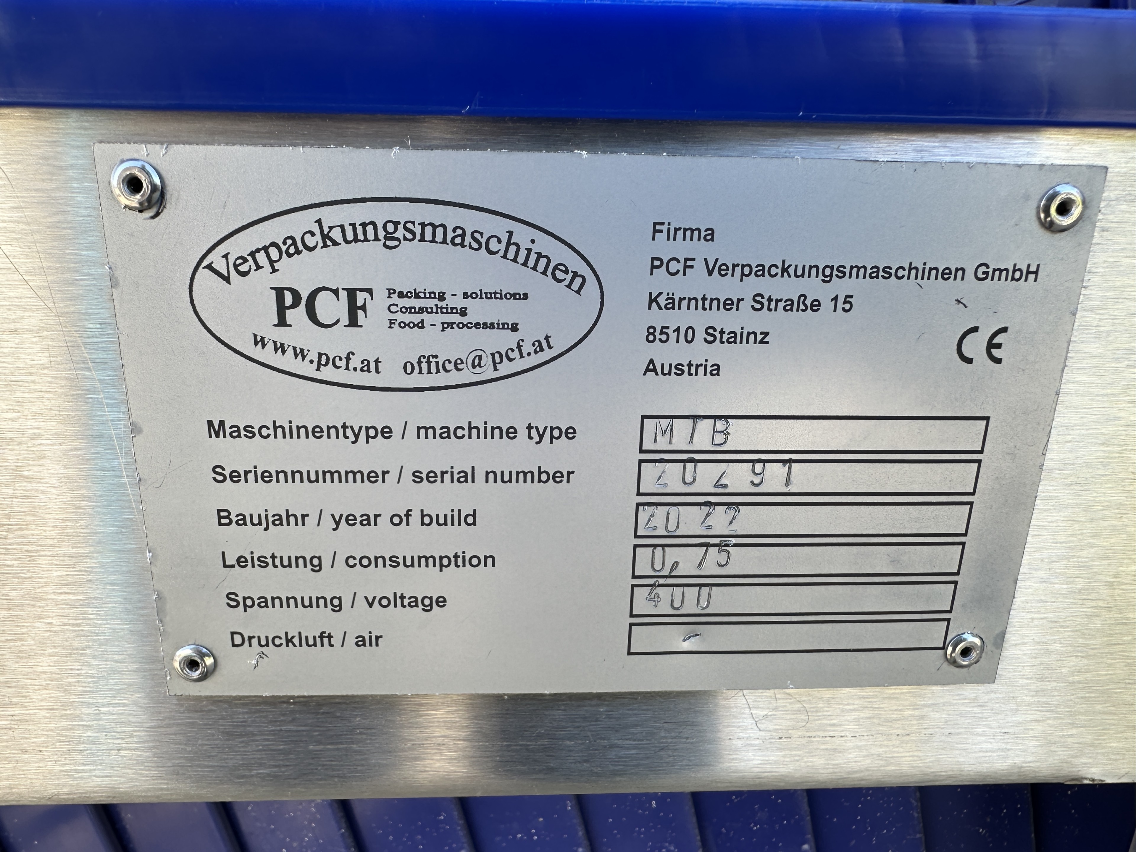 C-Pack VAS 992 Вертикальная упаковочная машина, машина для упаковки сетки с запечатыванием и ручкой.