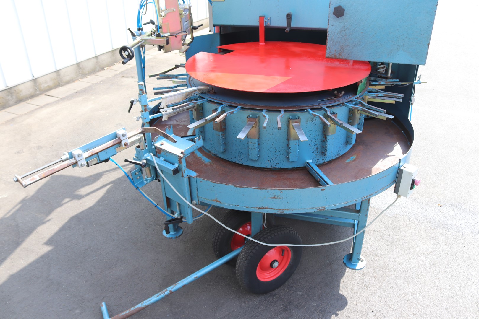 Demtec 1016 potting machine