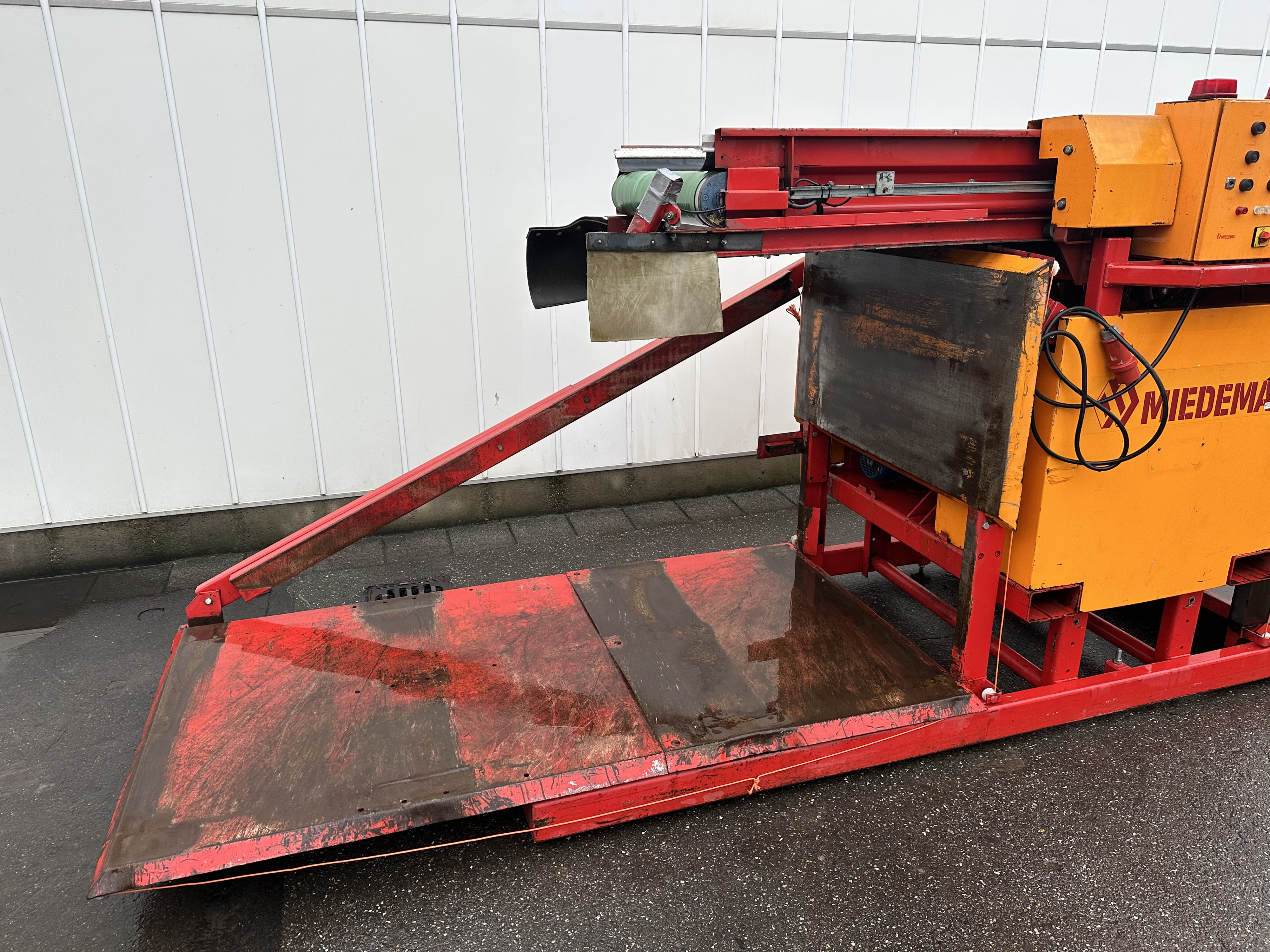 ����������� ������ Miedema AKV290/70