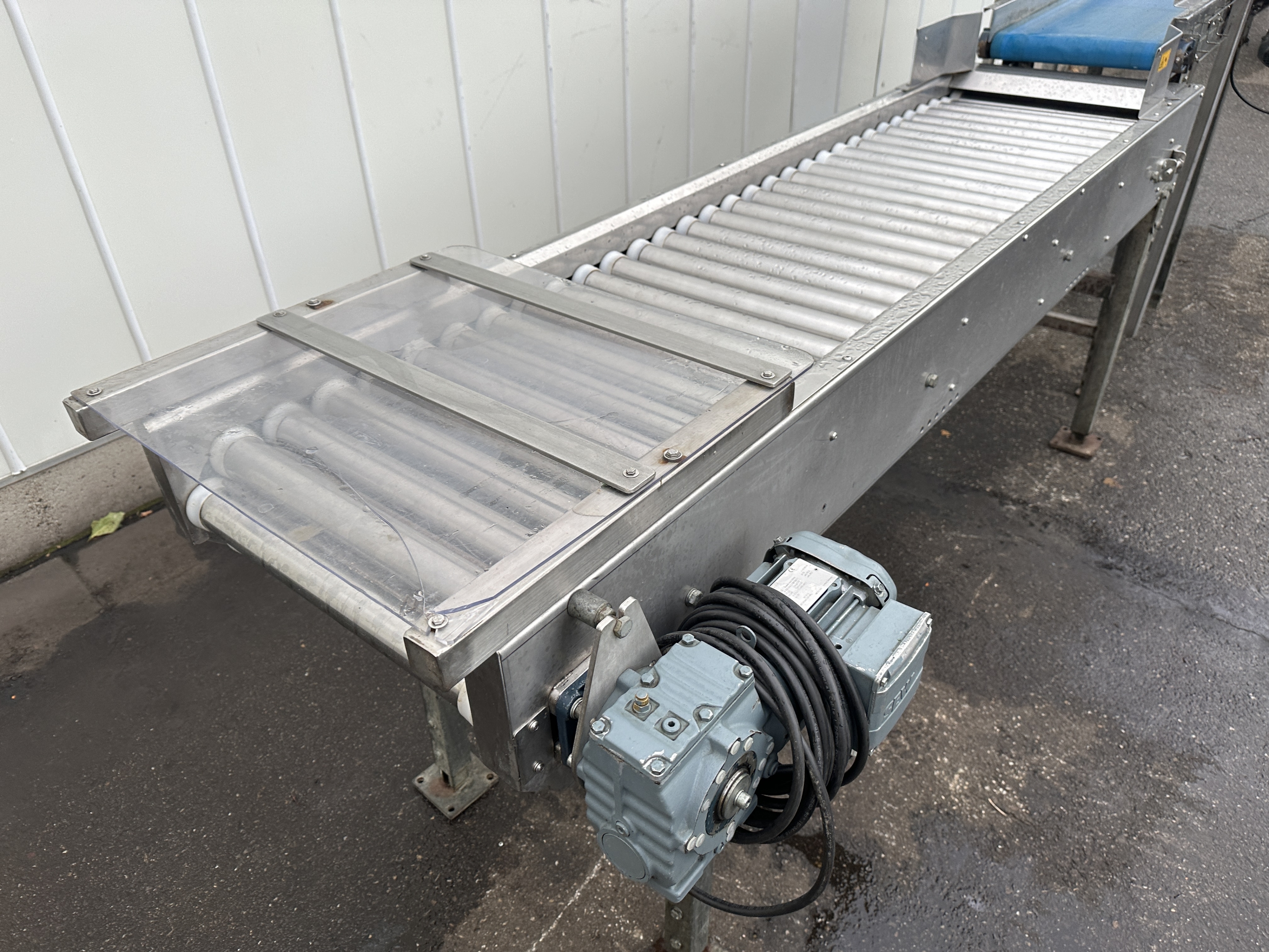 Валковый инспекционный конвейер 210 x 50 см+ подающий конвейер 110 x 41,5 см