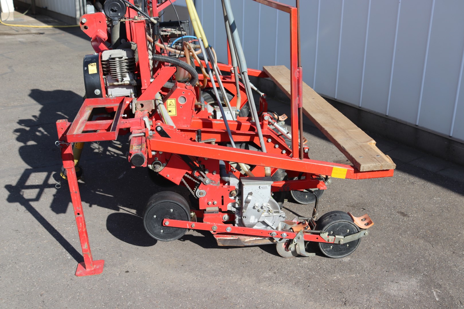 Сеялка пневматическая Agricola SN2-130